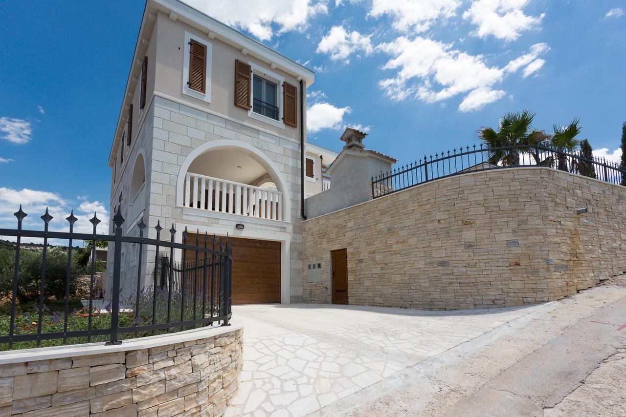 Villa Elena Sevid Exterior foto